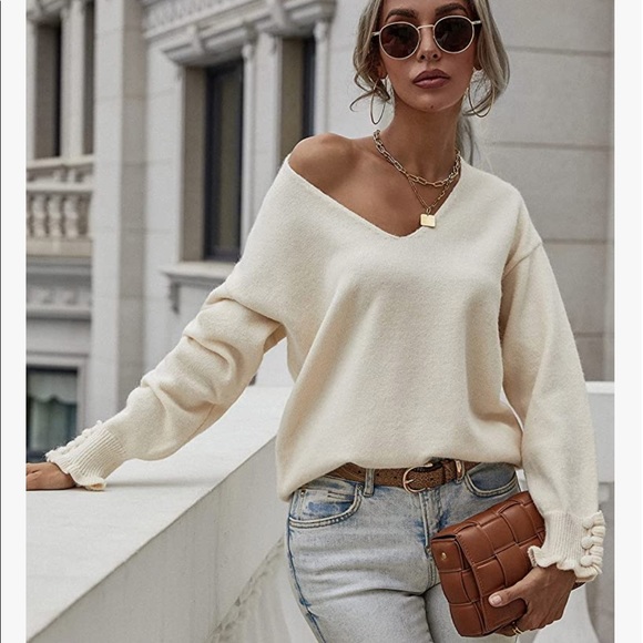 Cream V-neck Button Cuff Sweater - Picture 4 of 6